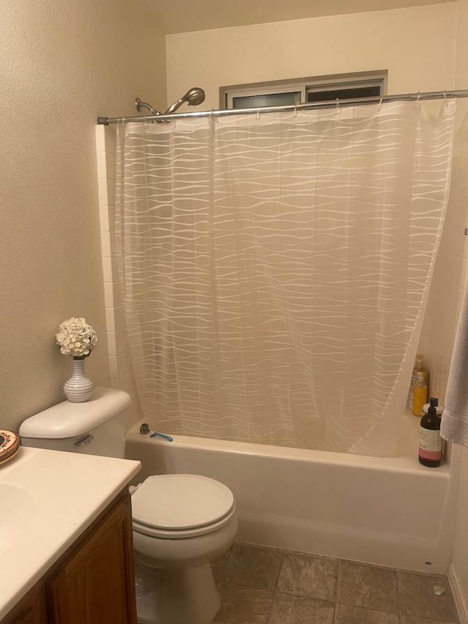 Carlos's room