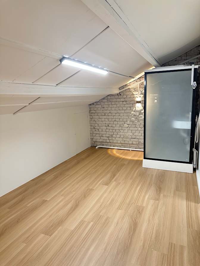 Aaron Woo Soon Yee's room