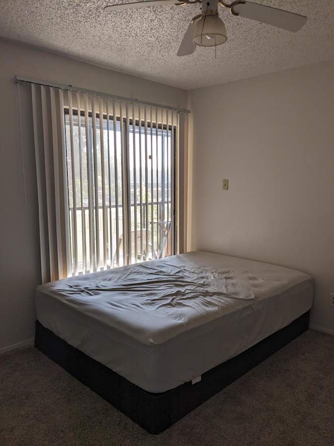 Iny's room