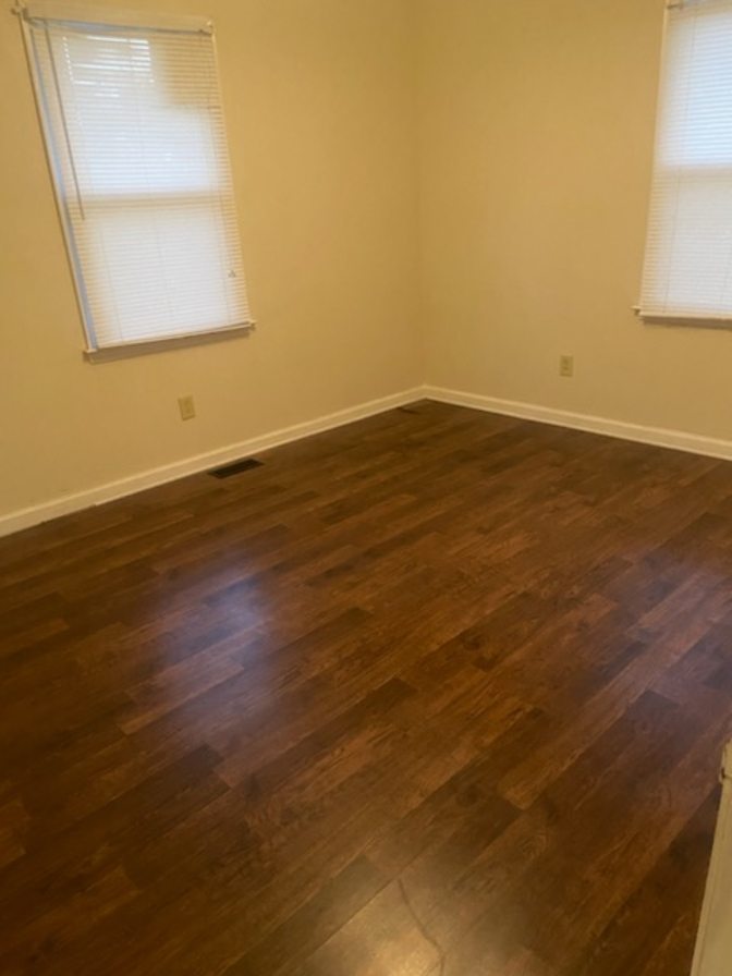 Dynelle's room