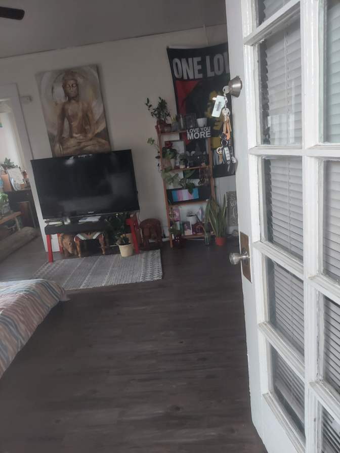 Tri's room