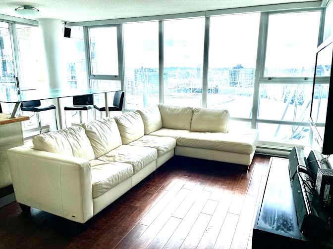 Lee's room