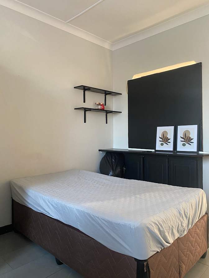 Ayanda Ndamase's room