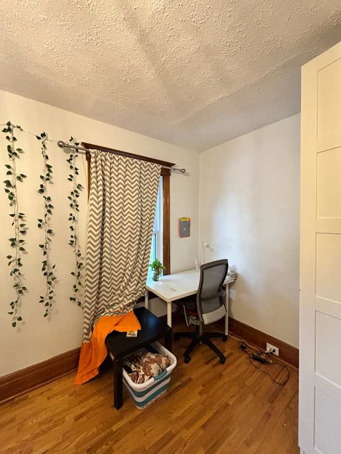 Khad's room