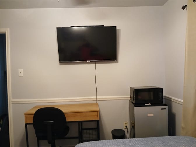 Darlene Davis's room
