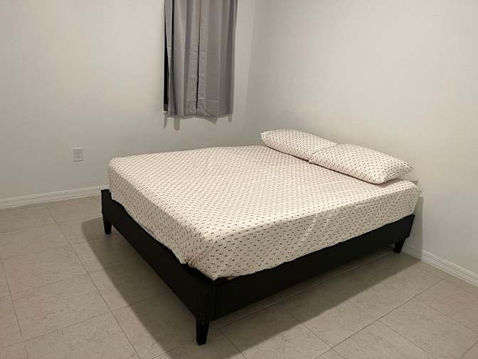 Gustavo Torres's room
