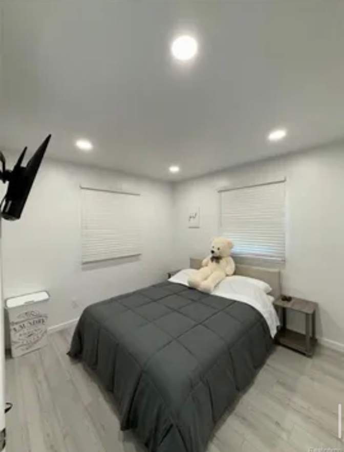Westland Canton's room