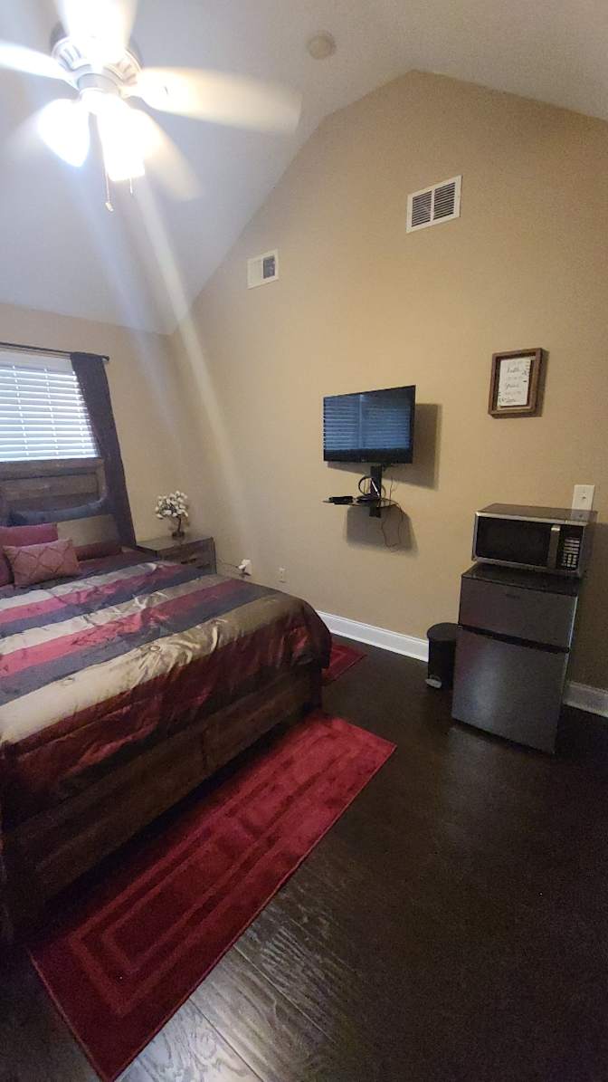 Truluv's room