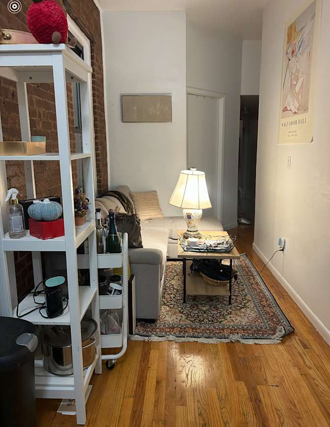 Eileen Sandi Fiore's room