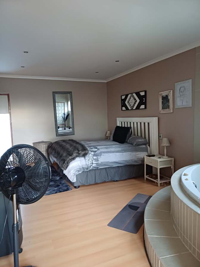 Samantha's room