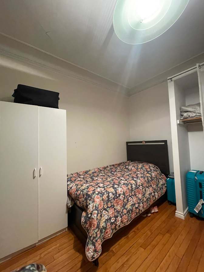 Yogeswari's room
