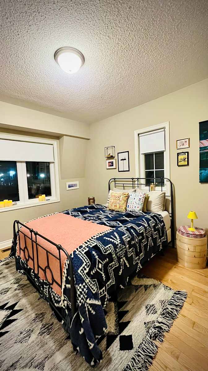 Tom's room