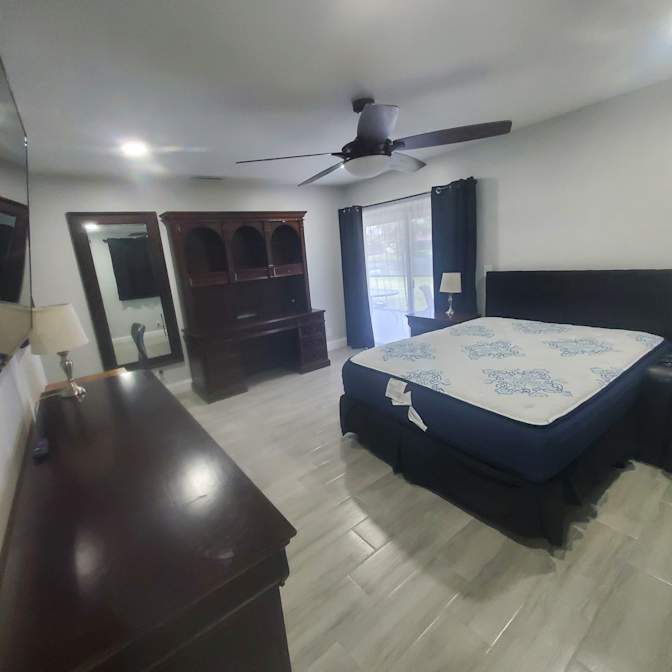 Jason Bryan, Realtor's room