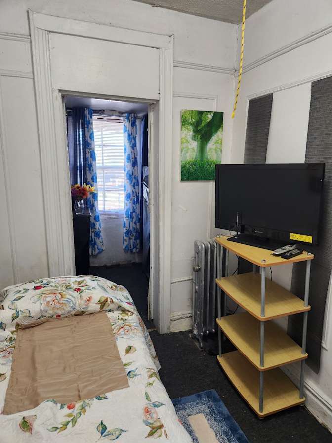 Lynette's room