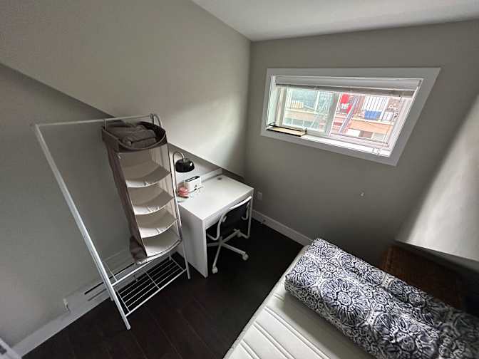 Coralie's room