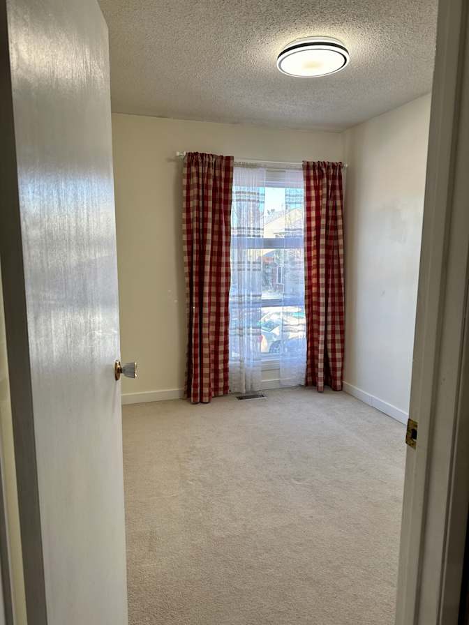 Kimber-Leigh Holland's room