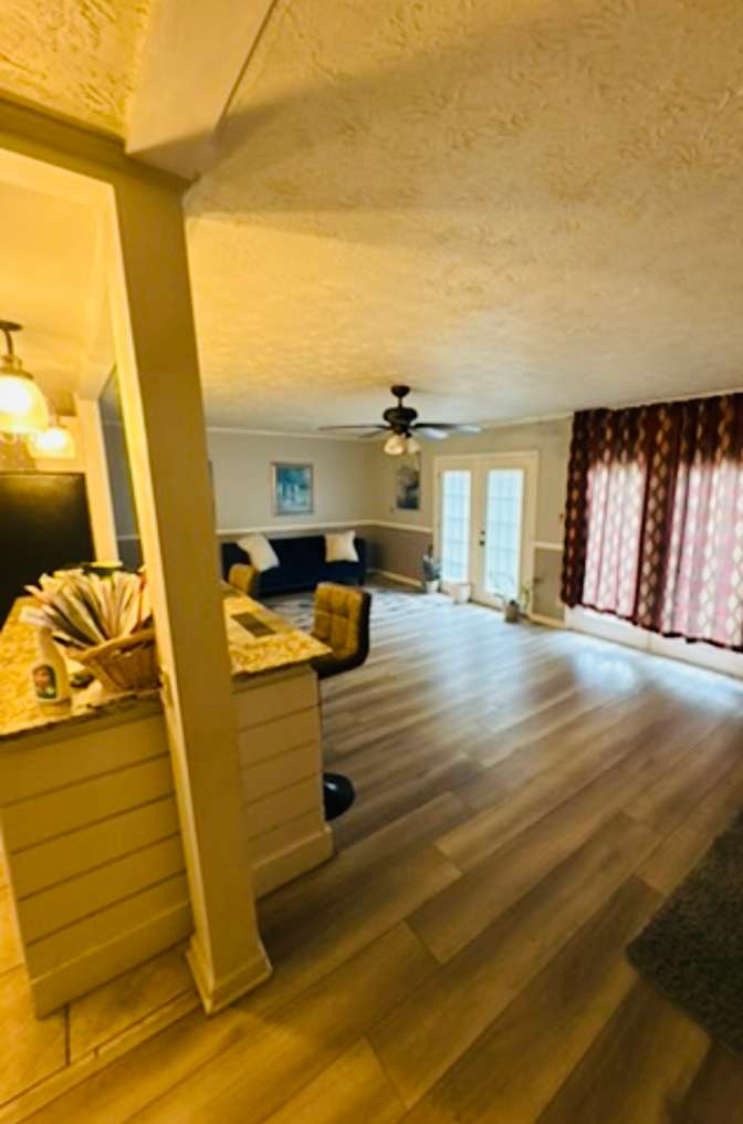 Essence's room