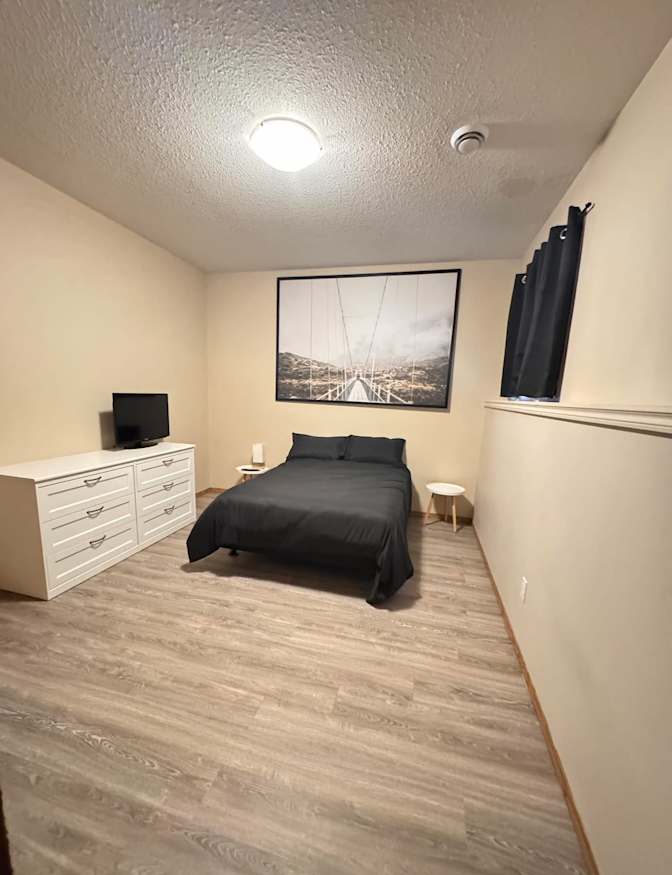 Mindy's room