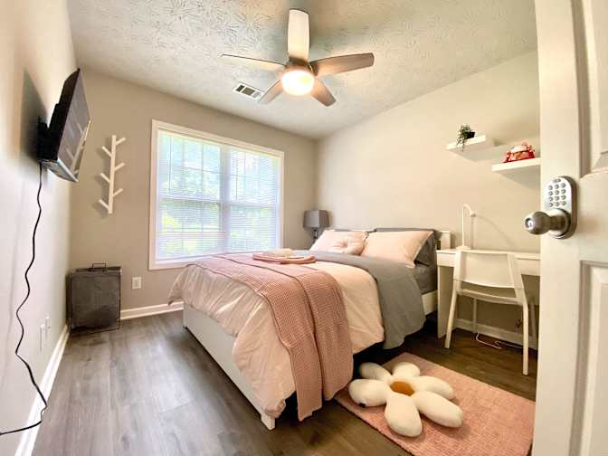 PadSplit's room