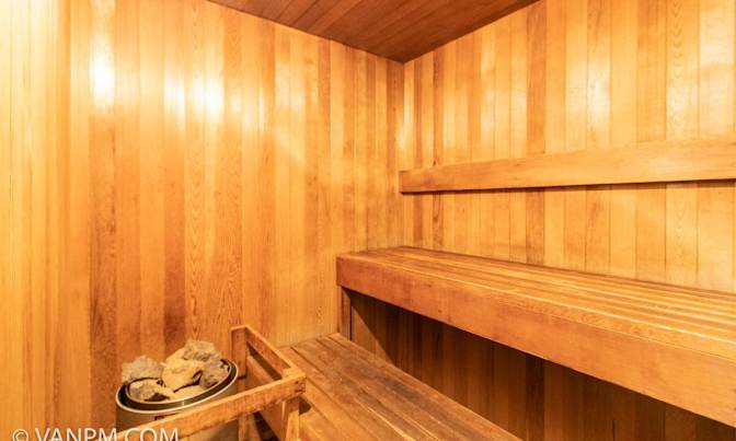 PAN JUN DENI PARK's room