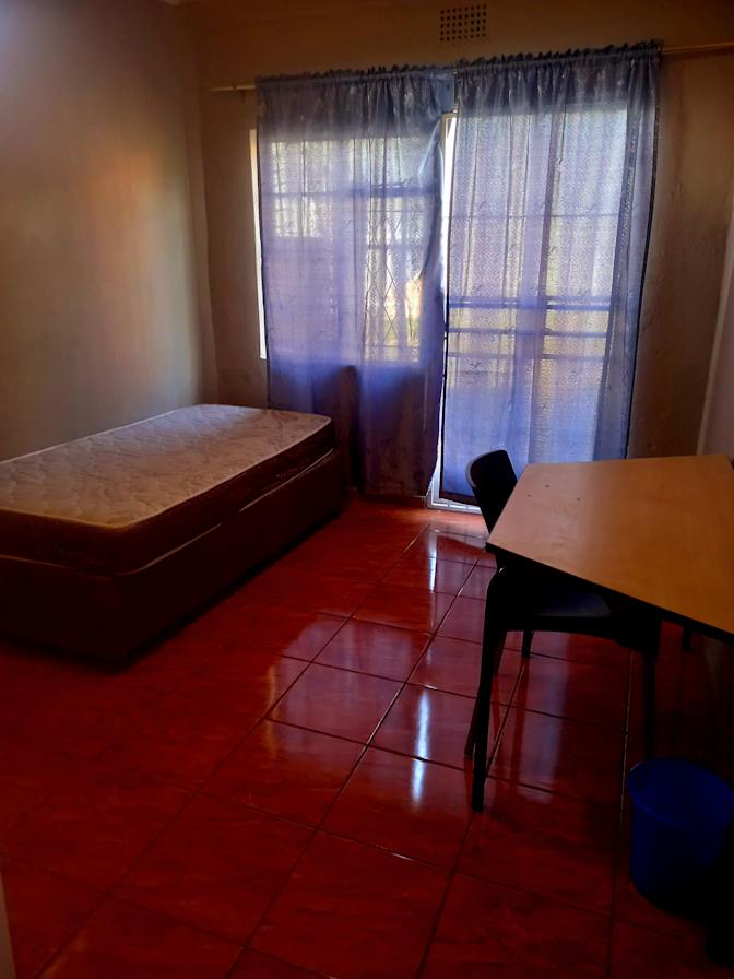 Zinhle's room