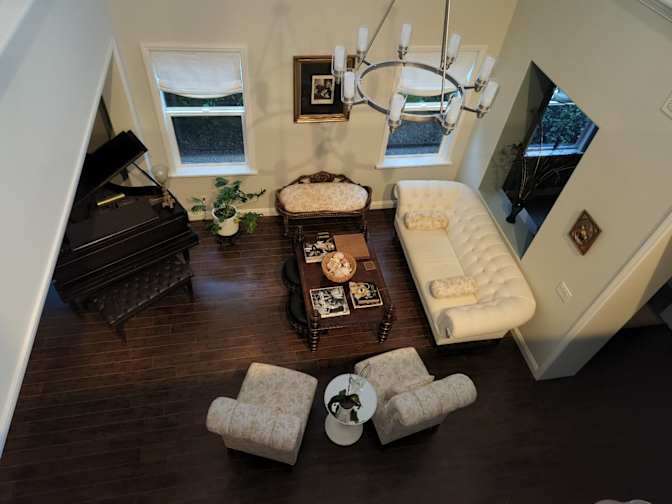 MonicaLee's room