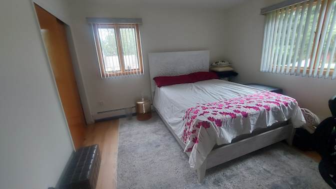 Westwood Poolhouse's room