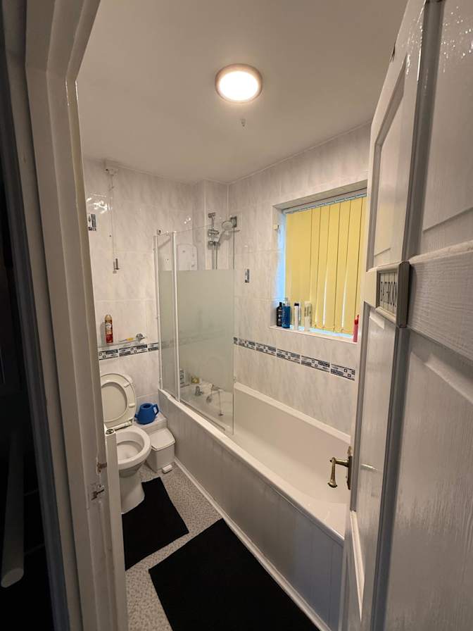 Salman's room