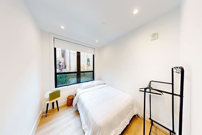 Liza's room