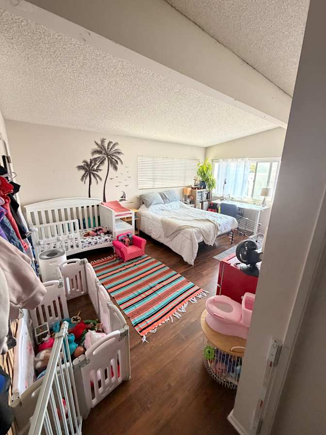 Dustin's room