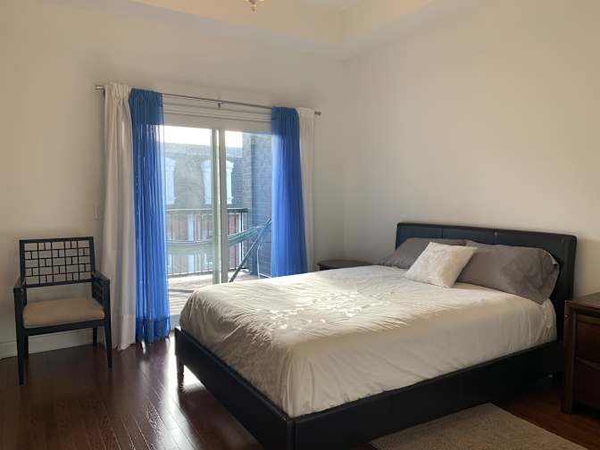 Lina's room