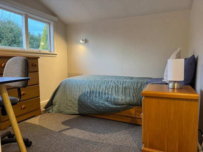 Linda A.'s room