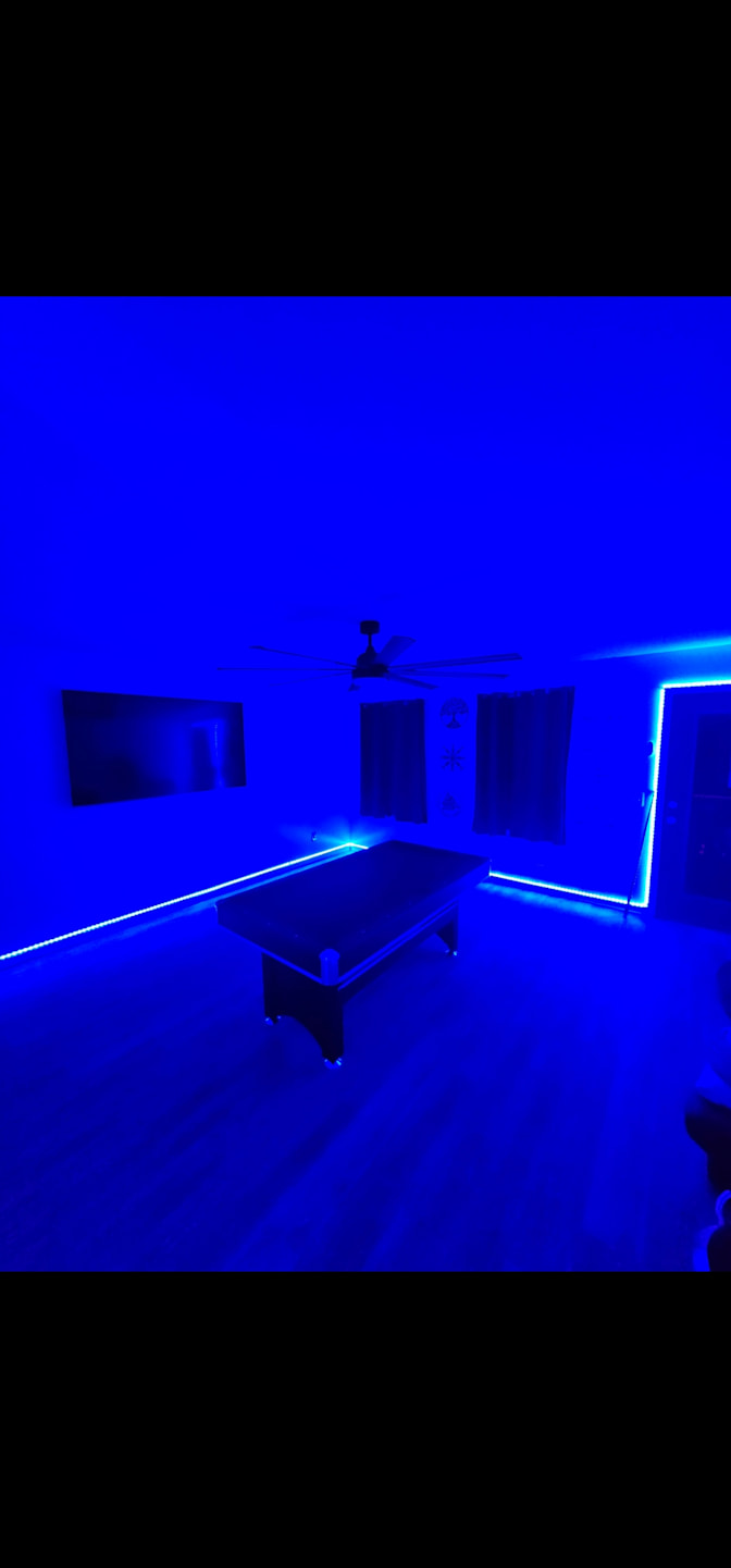 Francisco's room