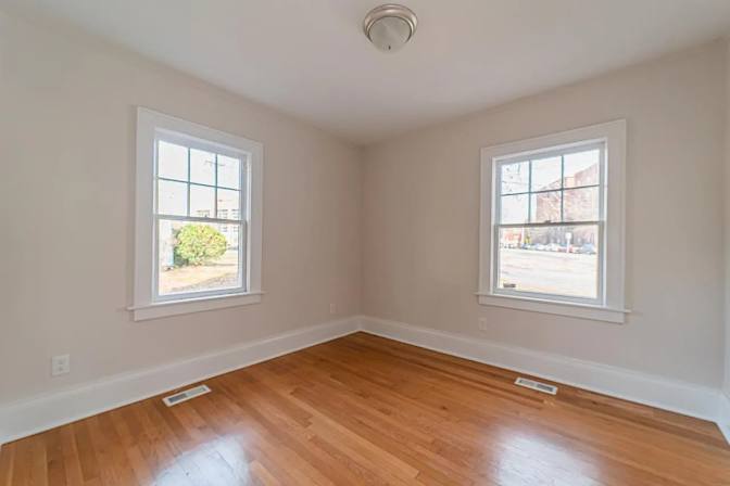 Alcove Rooms's room