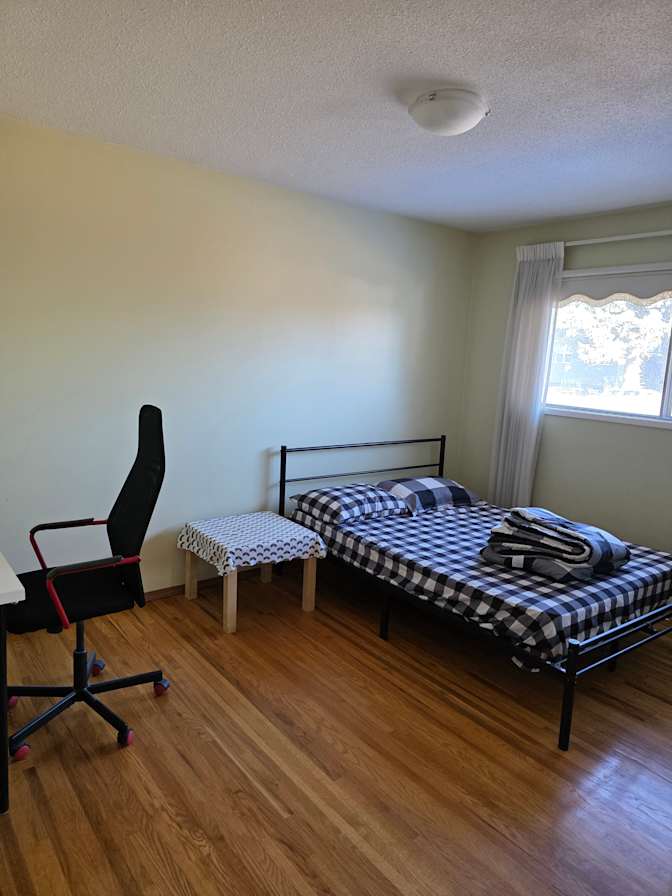 Forman Crescent's room