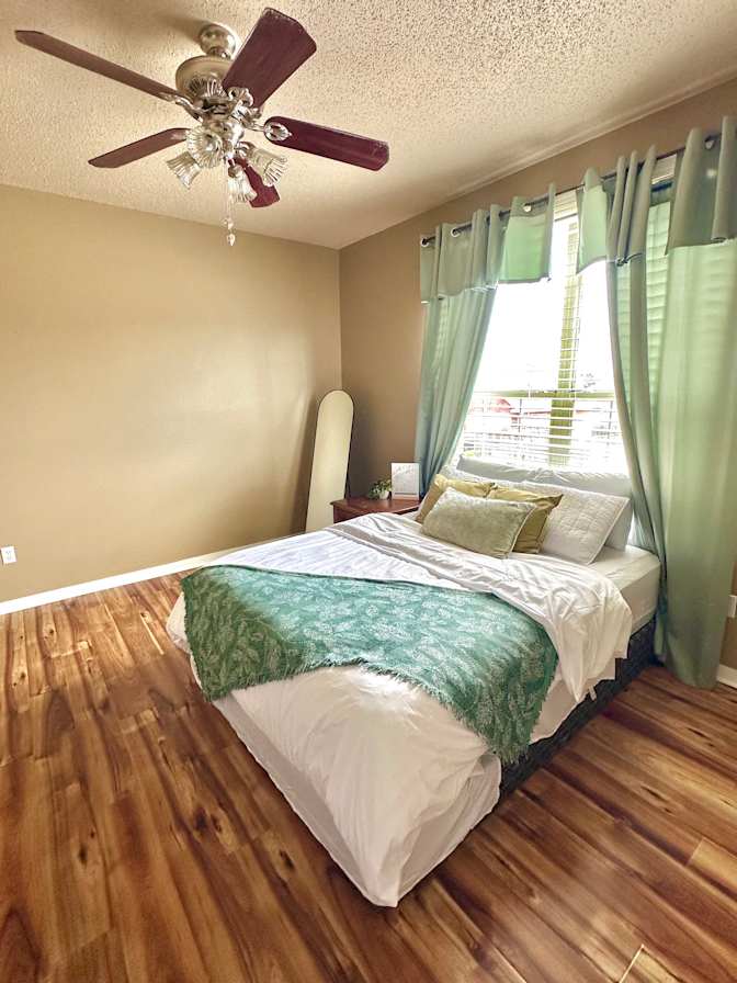 Linh's room