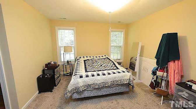 Alcove Rooms's room