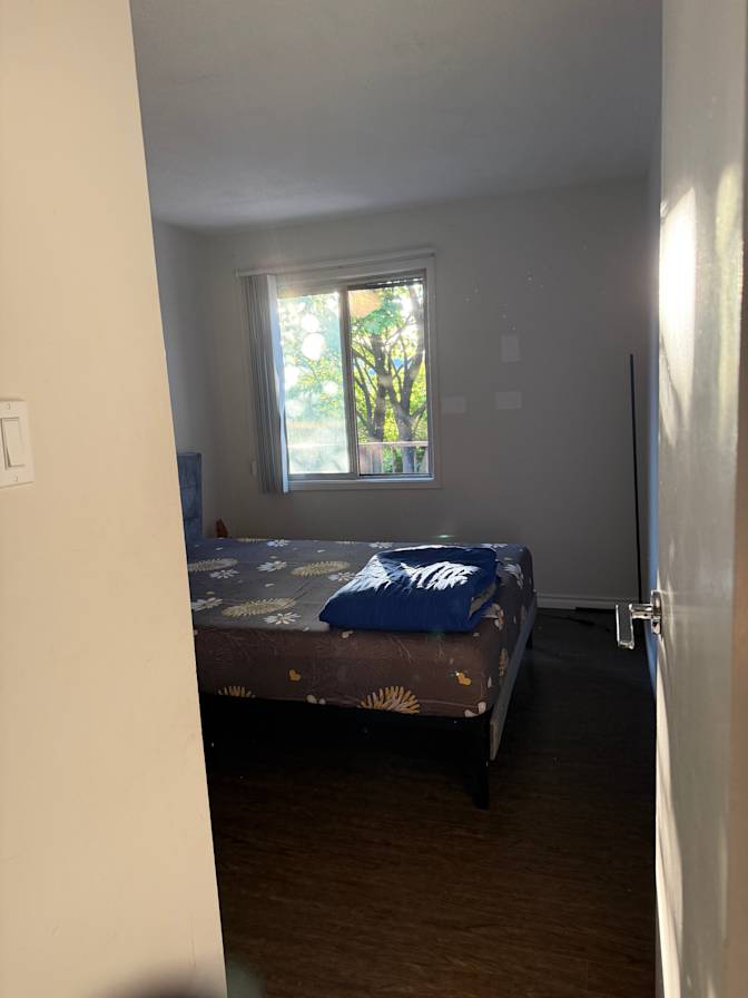 Navpreet Gill's room