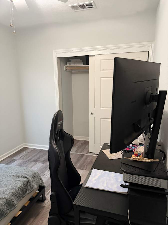 Jose's room