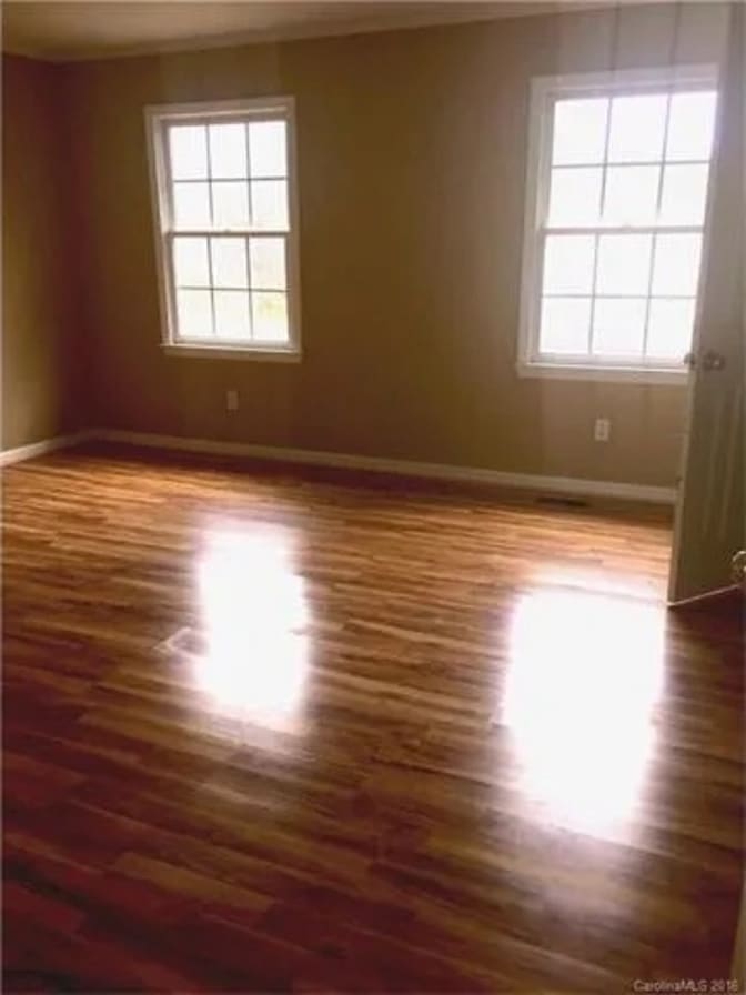 Alcove Rooms's room