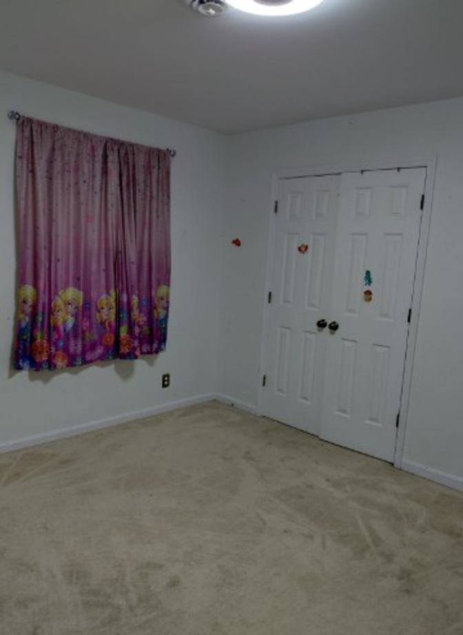 JORGE LUIS's room
