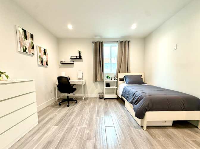 Israel's room