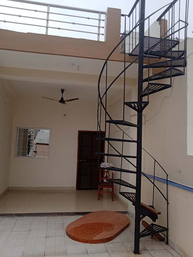 Shivam Mishra's room