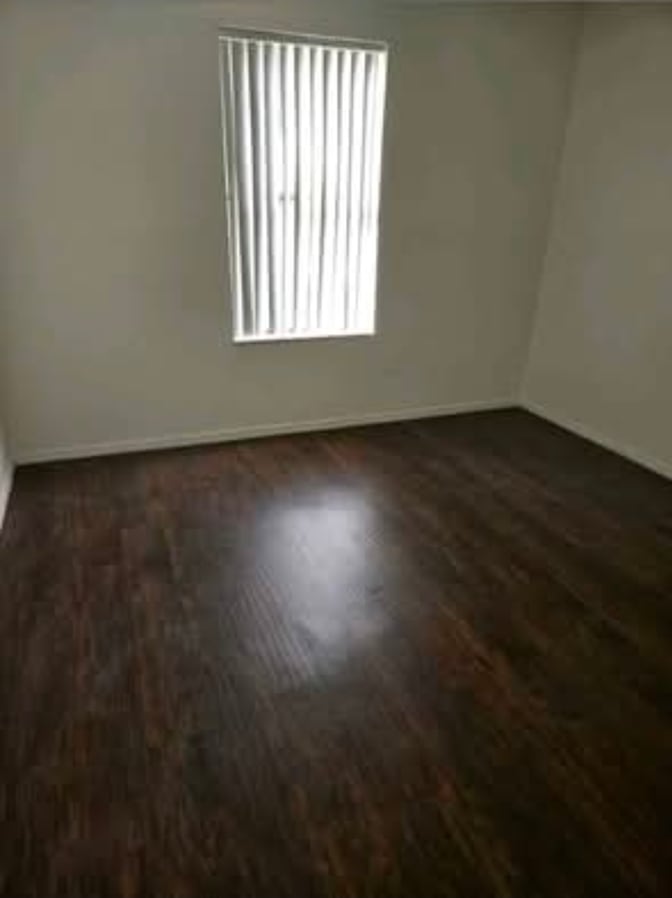 ERIC D LEWIS's room