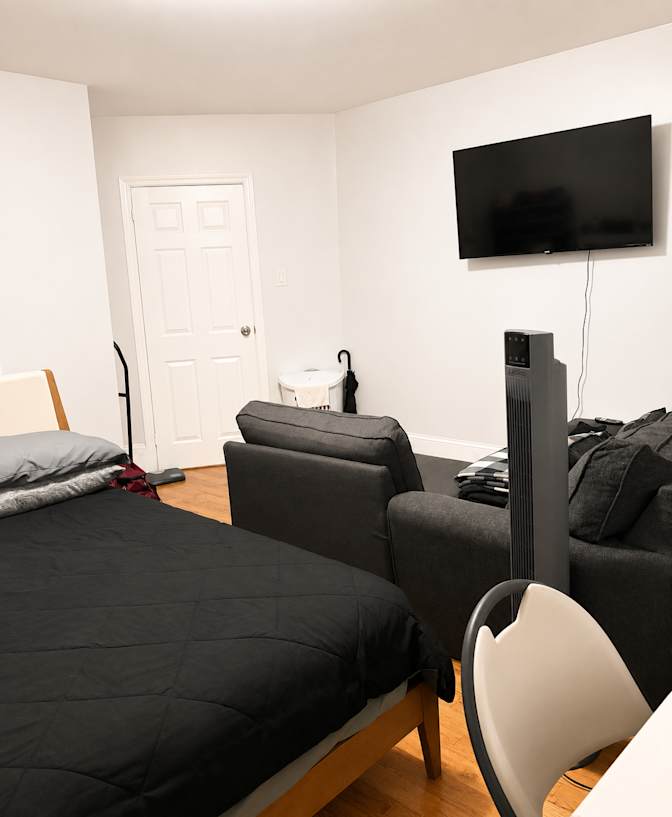 JONNEY's room