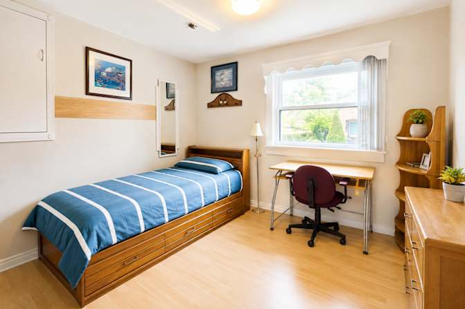 Palmy's room