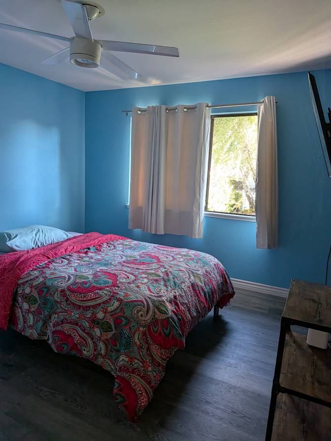 Vellina G Mantlo's room