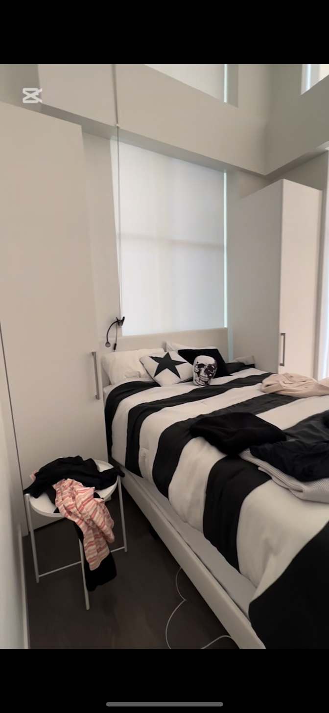 Mariah Izabelle Merican's room