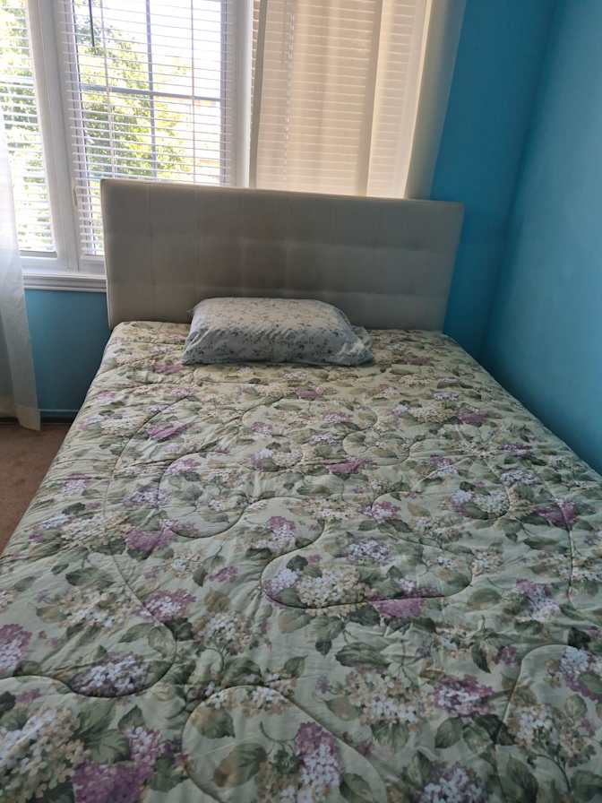 Edna Aderinboye's room