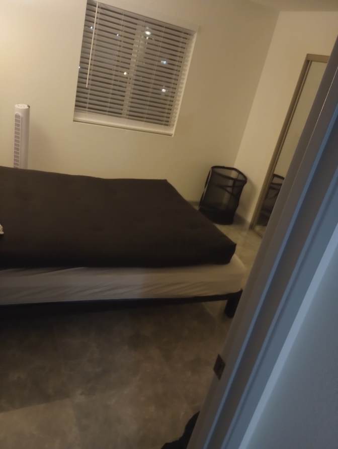 Navin Arjuna's room